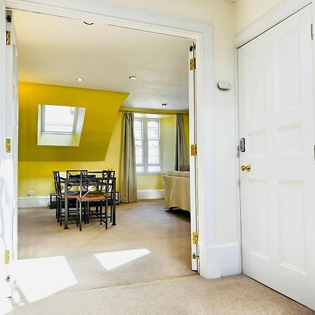 Parliament Sq Apartment Единбург Екстериор снимка