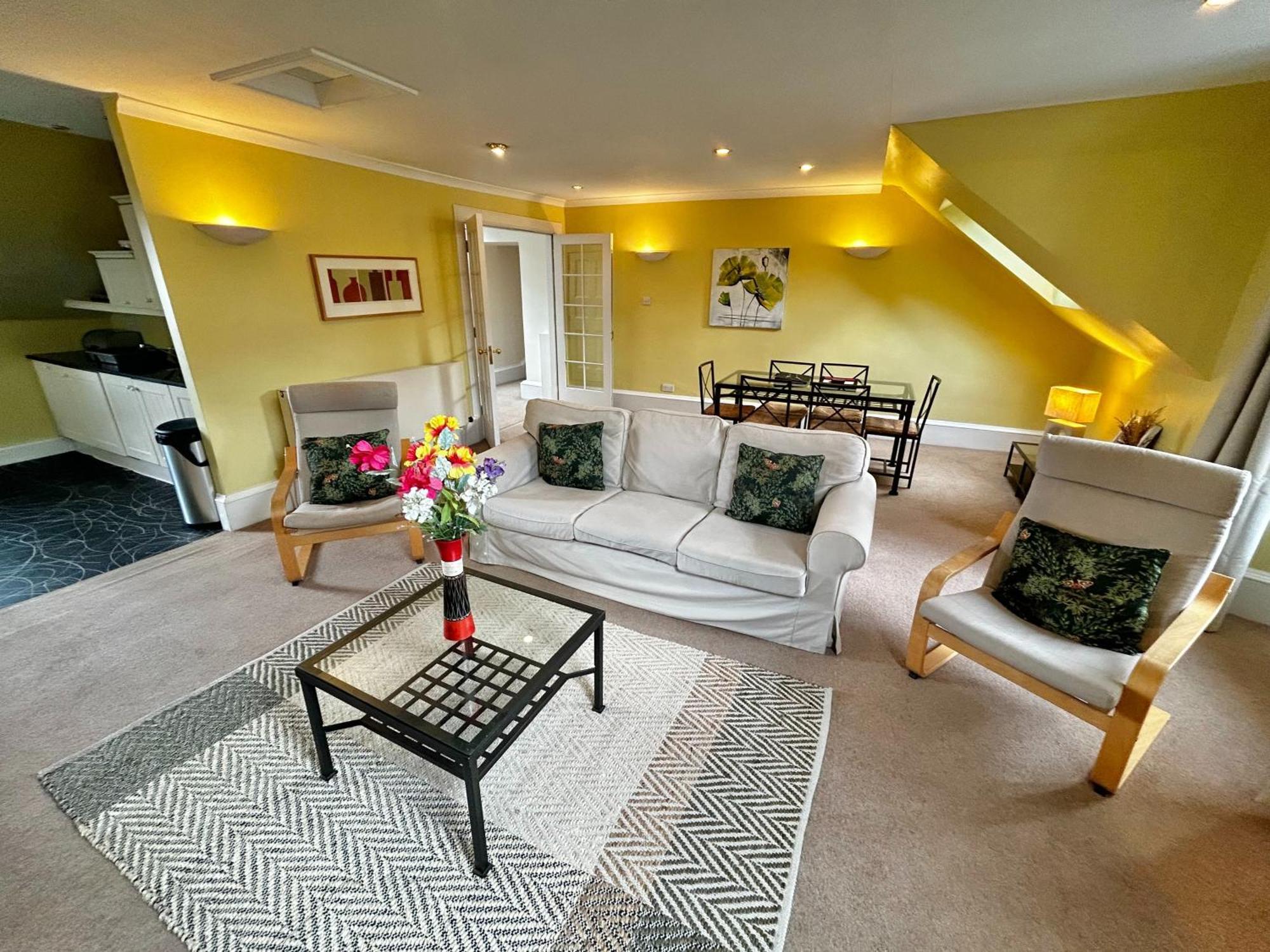 Parliament Sq Apartment Единбург Екстериор снимка