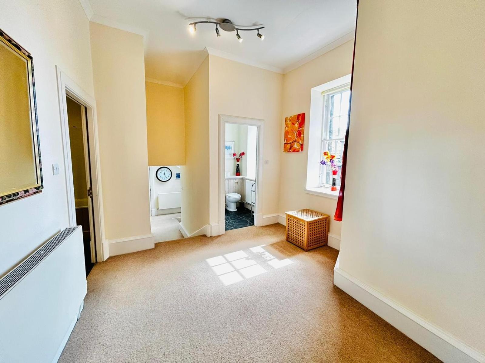 Parliament Sq Apartment Единбург Екстериор снимка