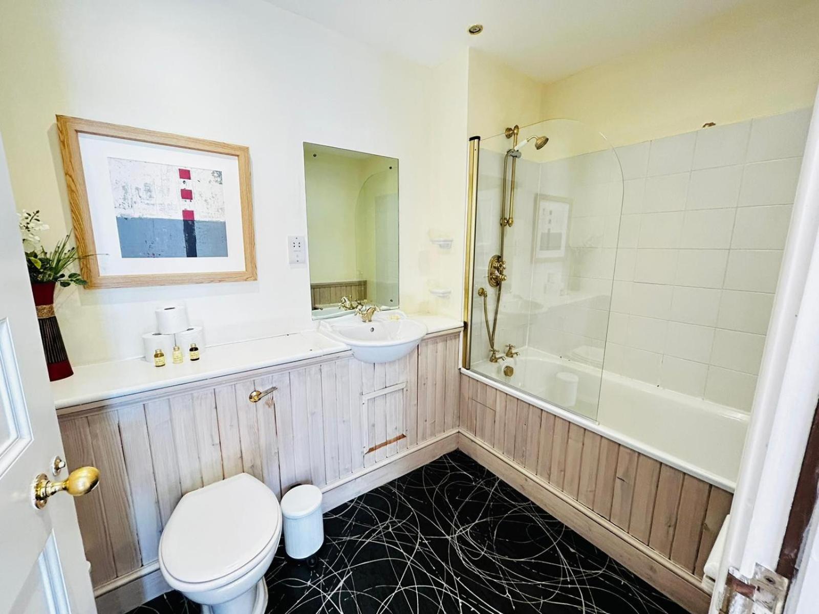 Parliament Sq Apartment Единбург Екстериор снимка