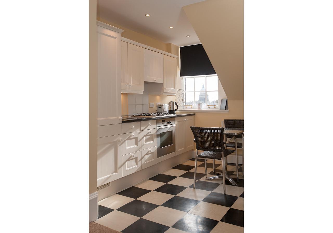 Parliament Sq Apartment Единбург Екстериор снимка
